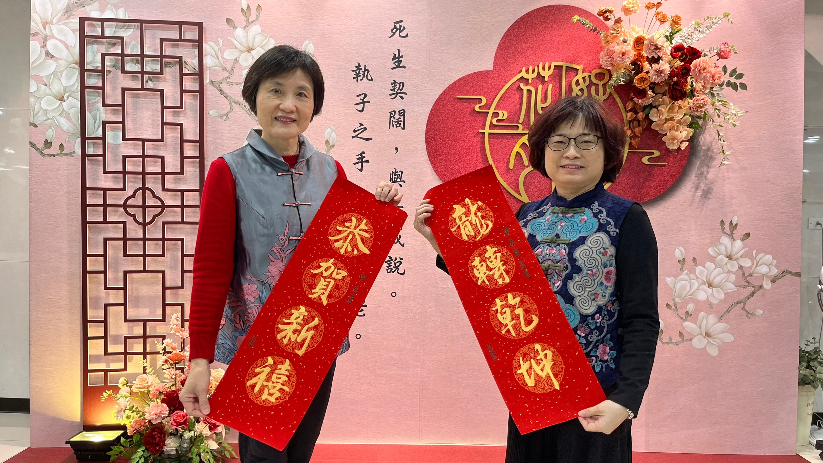好運龍總來－名家揮毫迎新春活動，照片共2張